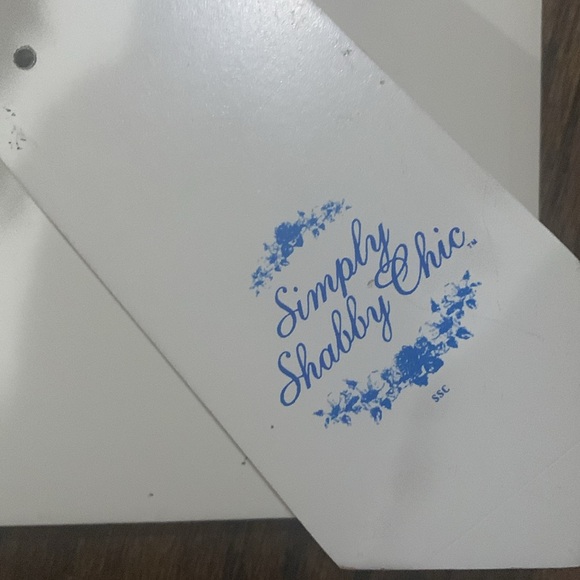 Simply Shabby Chic Frame - Picture 2 of 3